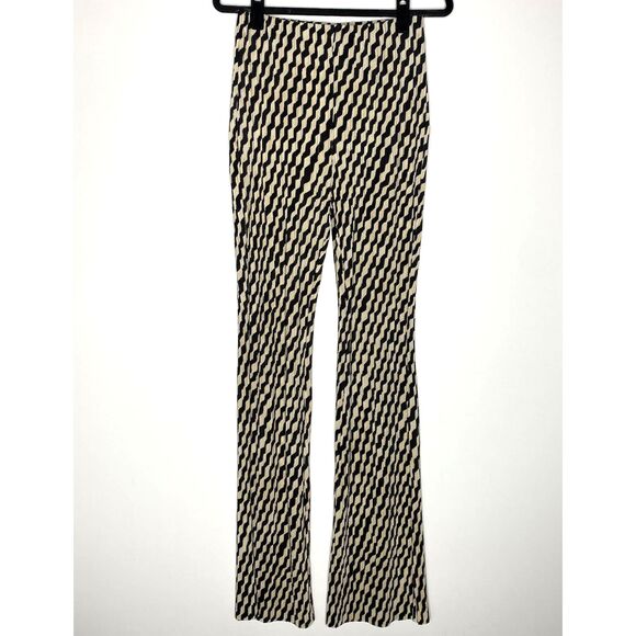 New H&M Pull-On Crinkle High Rise Flare Pants Women's Size Small - Picture 1 of 8